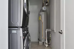 825 N 4th St, Columbus, OH 43215 - Photo 29