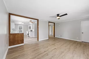 566 E 10th St, Marysville, OH 43040 - Photo 7