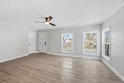 566 E 10th Street, Marysville, OH 43040 - Photo 7