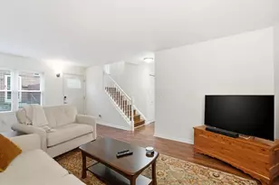 1350 Baja Ln, Columbus, OH 43204 - Photo 7