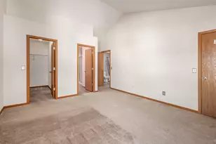 5724 Galveston Dr, Columbus, OH 43228 - Photo 25