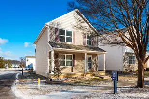 5724 Galveston Dr, Columbus, OH 43228 - Photo 1