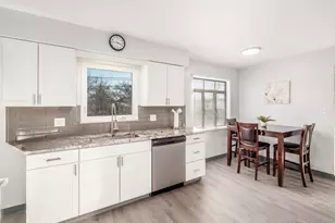 723 Drummond Ct, Columbus, OH 43214 - Photo 5