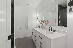 581 E Walnut St, Columbus, OH 43215 - Photo 23