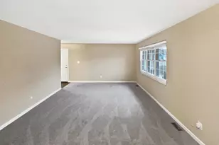 2343 Salem Ave, Grove City, OH 43123 - Photo 3