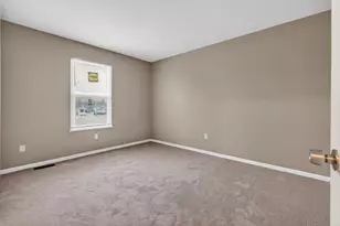 1640 Butterfly Ct, Columbus, OH 43223 - Photo 7