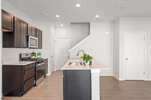 6352 Ripken St, Columbus, OH 43228 - Photo 7