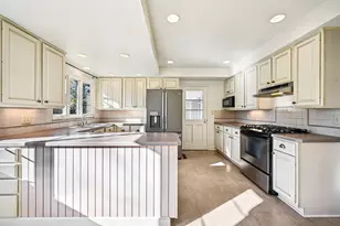 2463 Brixton Rd, Upper Arlington, OH 43221 - Photo 15