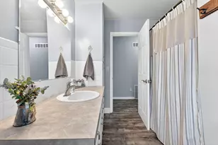 5774 Grove City Rd, Grove City, OH 43123 - Photo 13