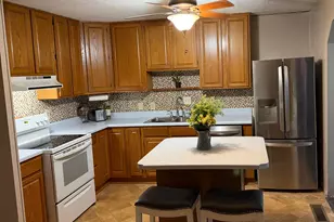 4926 Meadowbrook Dr, Columbus, OH 43207 - Photo 9