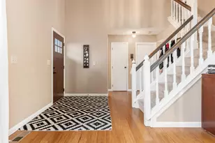 5227 Chaps Ct, Columbus, OH 43221 - Photo 5