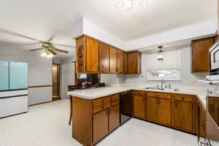 893 Hunt Valley Dr, Reynoldsburg, OH 43068 - Photo 5