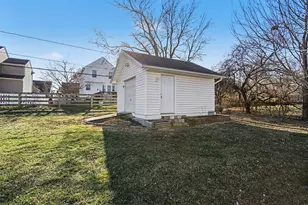 2277 Hills Wood Dr, Grove City, OH 43123 - Photo 23