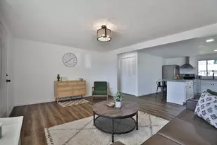 1390 E Dublin Granville Rd, Columbus, OH 43229 - Photo 7