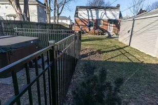 876 Thomas Rd, Columbus, OH 43212 - Photo 23