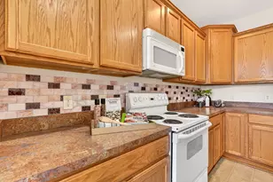 324 Benedetti Ave, Columbus, OH 43213 - Photo 9