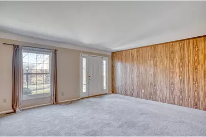 5584 Brackenridge #R7, Columbus, OH 43228 - Photo 7