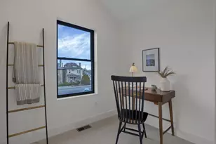 90 N Ohio Ave, Columbus, OH 43203 - Photo 41