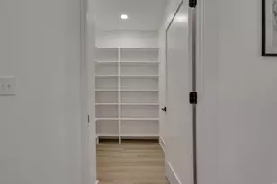 90 N Ohio Ave, Columbus, OH 43203 - Photo 23