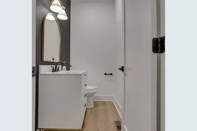 90 N Ohio Avenue, Columbus, OH 43203 - Photo 21