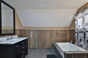 404 Old Village Rd, Columbus, OH 43228 - Photo 29