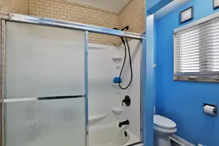 404 Old Village Rd, Columbus, OH 43228 - Photo 23