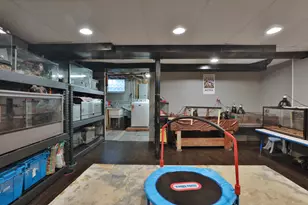 404 Old Village Rd, Columbus, OH 43228 - Photo 35