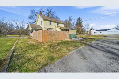 1024 Springlawn Avenue, Harrisburg, OH 43126 - Photo 5