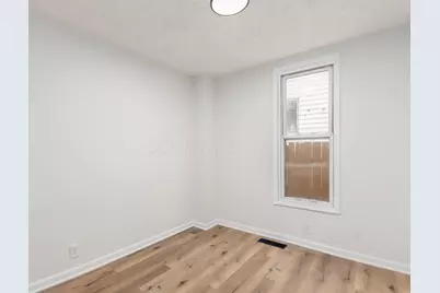 130 E Woodrow Avenue, Columbus, OH 43207 - Photo 13