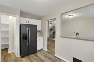 1255 Manfeld Dr, Columbus, OH 43227 - Photo 17