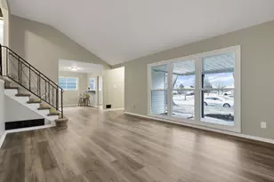 1255 Manfeld Dr, Columbus, OH 43227 - Photo 11