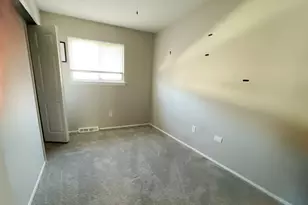 5414 Paladim Rd, Columbus, OH 43232 - Photo 9