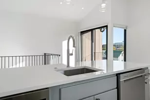 33 N Blacksmith Ln, Dublin, OH 43017 - Photo 17