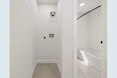 415 S Huron Avenue, Columbus, OH 43204 - Photo 13