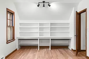 243 E Schreyer Pl, Columbus, OH 43214 - Photo 31