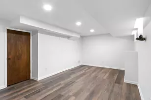 243 E Schreyer Pl, Columbus, OH 43214 - Photo 35