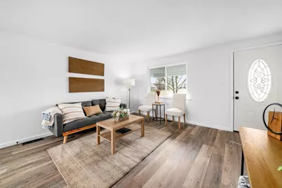 6336 Archmere Square E, Columbus, OH 43229 - Photo 7