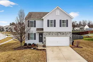 631 Rolling Acre Dr, Lithopolis, OH 43136 - Photo 3