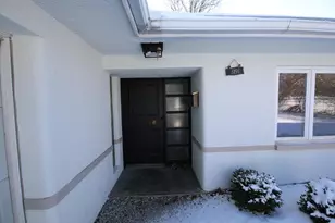 3191 E Broad St, Columbus, OH 43209 - Photo 7