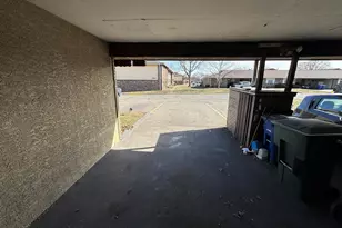 1257 Woodbrook Cir W, Columbus, OH 43223 - Photo 3