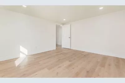 1120 Oakwood Avenue, Columbus, OH 43206 - Photo 17