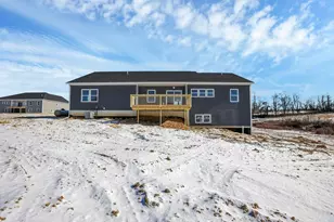 725 Trapp Ln, Hopewell, OH 43746 - Photo 5