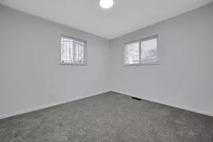 1684 E Blake Ave, Columbus, OH 43219 - Photo 15