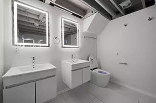 1684 E Blake Ave, Columbus, OH 43219 - Photo 25