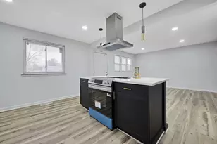 1684 E Blake Ave, Columbus, OH 43219 - Photo 9