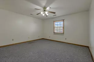 135 Carlin Dr, Logan, OH 43138 - Photo 15