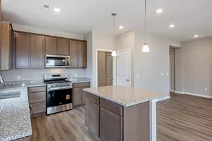 326 Honeysuckle St, South Bloomfield, OH 43103 - Photo 5