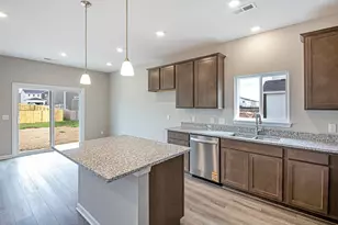 326 Honeysuckle St, South Bloomfield, OH 43103 - Photo 5