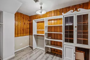 121 N Terrace Ave, Columbus, OH 43204 - Photo 25