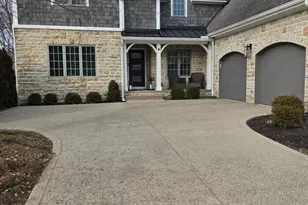 749 Covered Bridge Dr, Delaware, OH 43015 - Photo 3